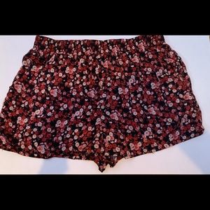 floral shorts